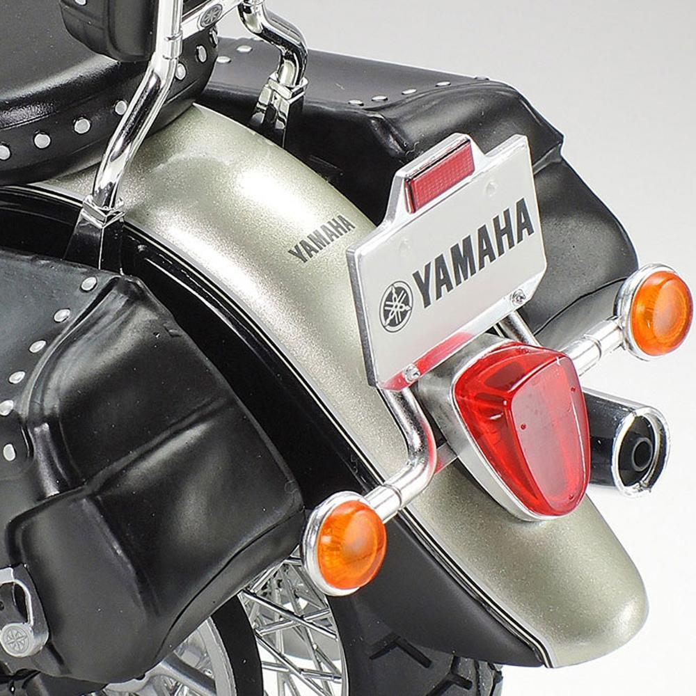 View 4 Tamiya Yamaha XV 1600 Roadstar Custom Motorcycle Model Kit Scale 1:12 14135