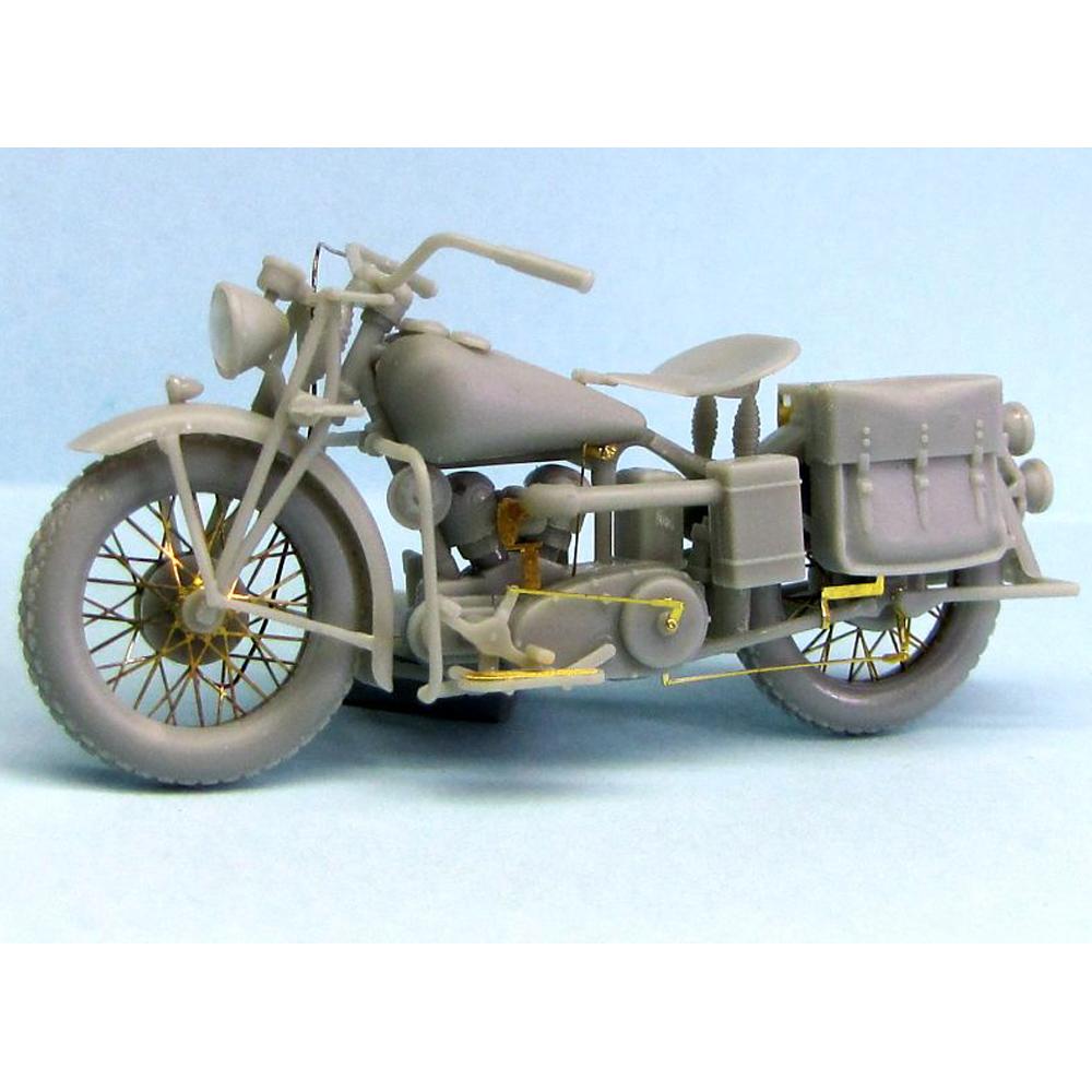View 4 Thunder Model Indian 741B US Military Motorcycle Kit Scale 1:35 PKTHU35003