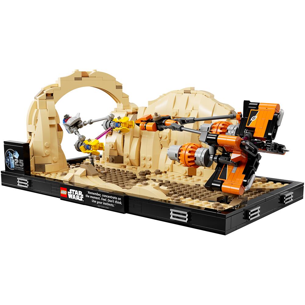 LEGO Star Wars Mos Espa Podrace Diorama Building Set 75380
