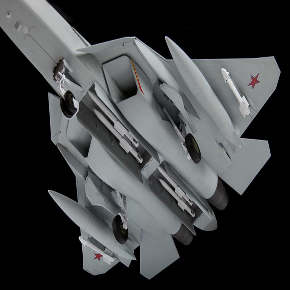 View 3 Zvezda SU-57 Russian Fifth-Generation Fighter Aircraft Model Kit 4824 Scale 1:48 4824