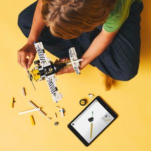 View 4 LEGO Technic Bush Plane Set 42198 6526802