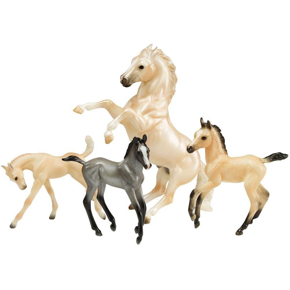 Horses, Ponies & Equestrian Toys