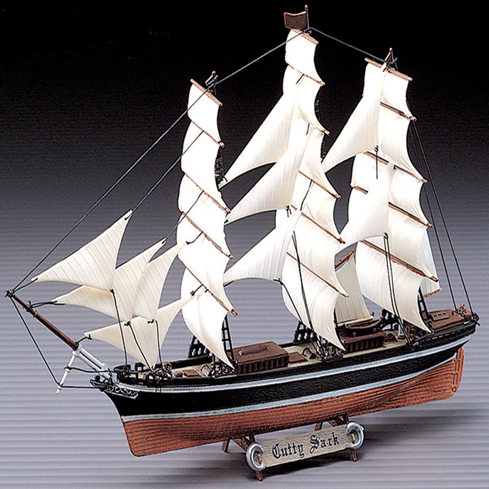 View 2 Academy Cutty Sark Clipper Ship Model Kit Scale 1:350 14110