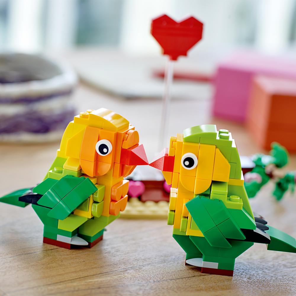 View 5 LEGO Valentine Lovebirds Construction Set Toy Gift 40522 for Ages 8+ 40522