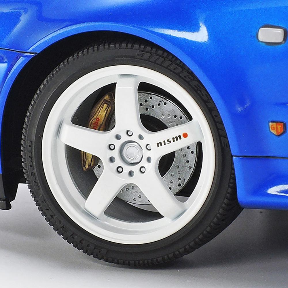 View 5 Tamiya Nissan Skyline GT-R R34 V-Spec II Scale 1/24 WHITE VEHICLE 24258