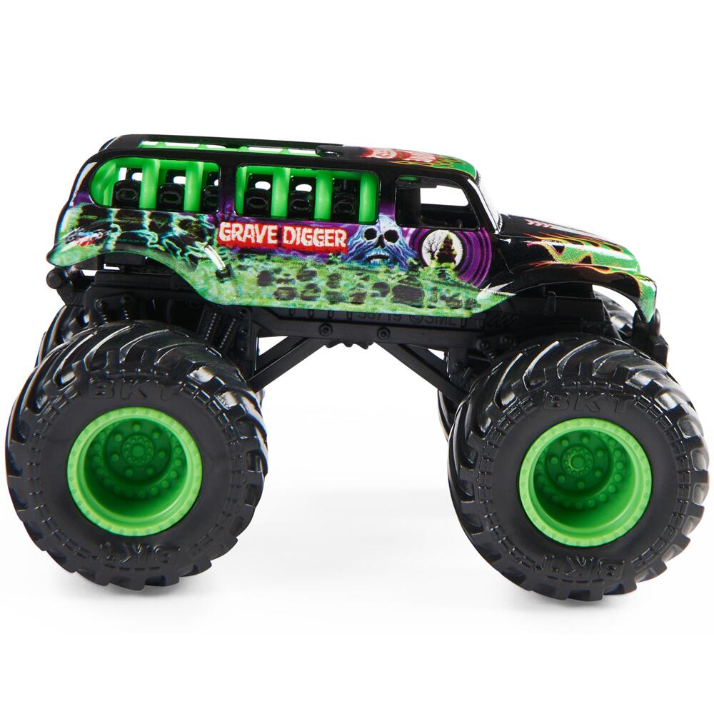 Monster Jam Die Cast Trucks Scale 1:64 GRAVE DIGGER vs MEGALODON