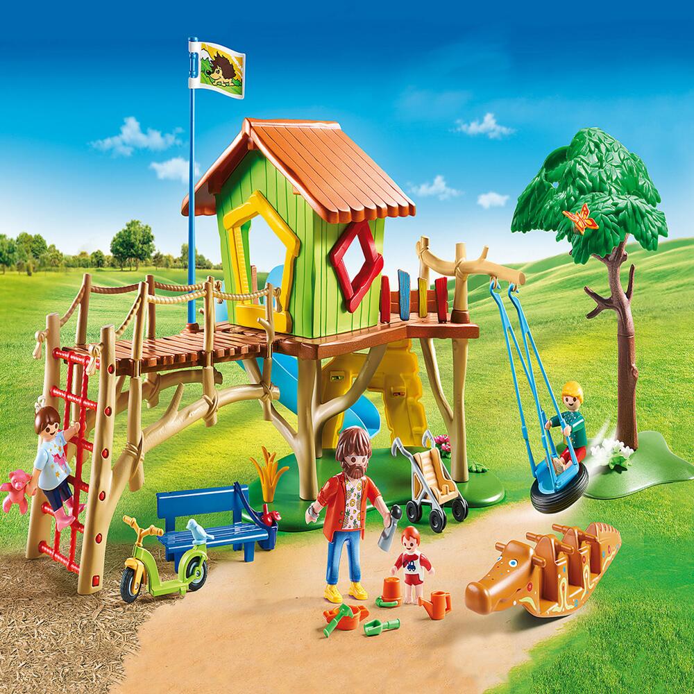 PLAYMOBIL City Life 70989 Living Room with Light Effect, Toy for Children  from 4 Years & City Life 70281 Adventure Playground with Climbing Wall,  Tyre Swing and Slide, from 4 Years: : Toys
