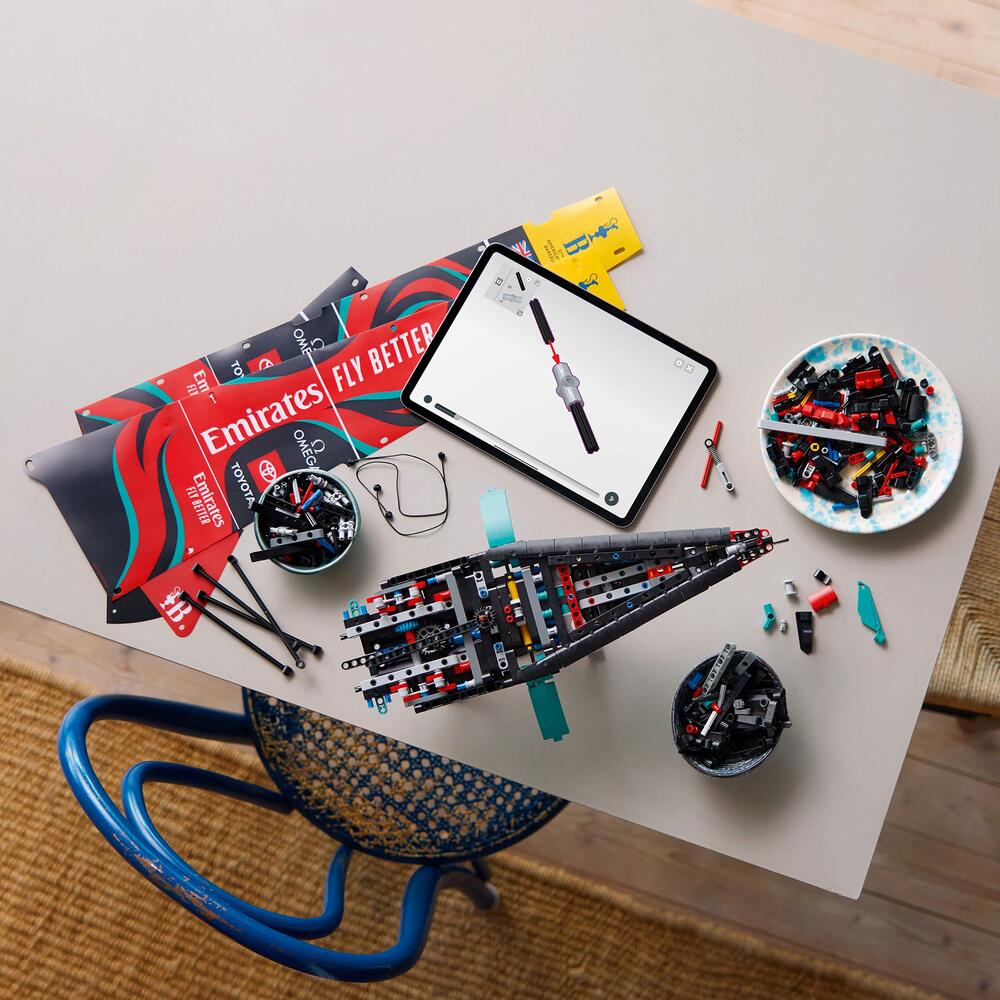 LEGO Technic Emirates Team New Zealand AC75 Yacht Set 42174