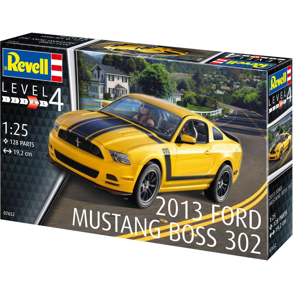 Revell Ford Mustang Boss 302 2013 Road Car Model Kit Scale 1:25 07652