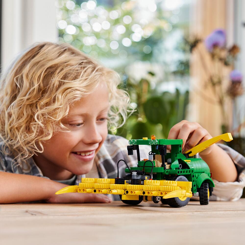 LEGO Technic John Deere 9700 Forage Harvester Set