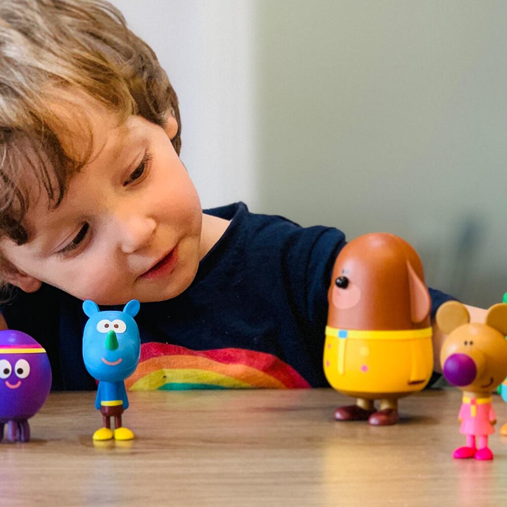 Hey Duggee Squirrel Figurine Set with Duggee Friends