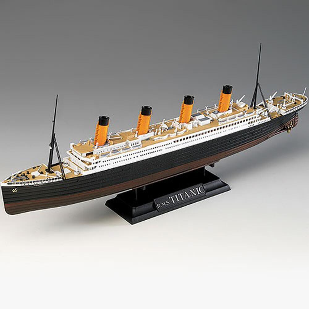 Plastic titanic toy on sale