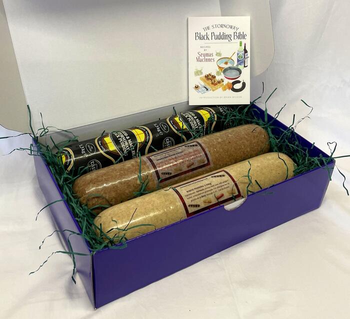 The Clachantrushal Luxury Scottish Food Gift Box with The Stornoway Black Pudding Bible