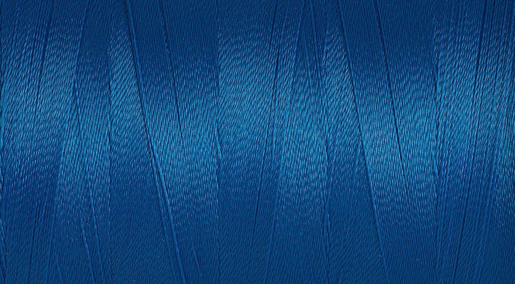 Gutermann Bulky Lock 80 overlocking thread in colour 322 Lapis Blue