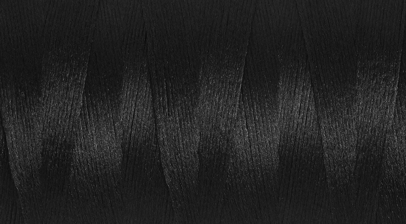 Gutermann Bulky-lock 160 2000m overlocking thread in colour number 000 Black