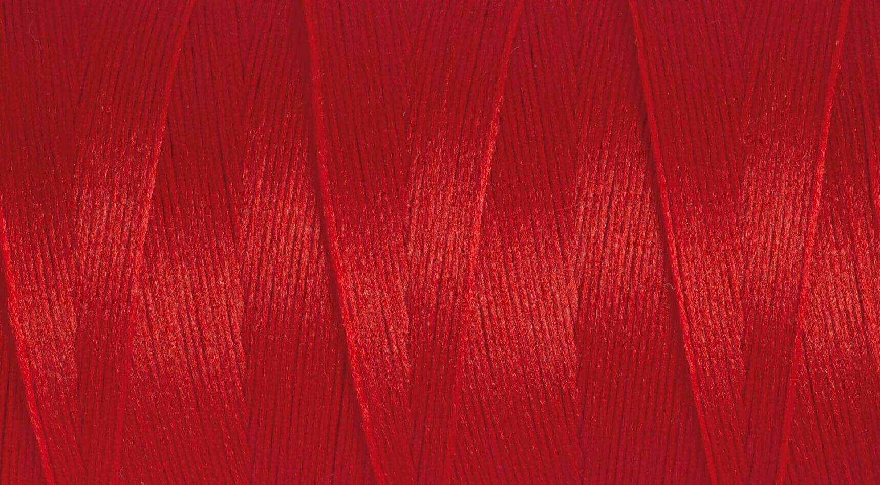 Gutermann Bulky Lock 80 overlocking thread in colour 156 Crimson Red
