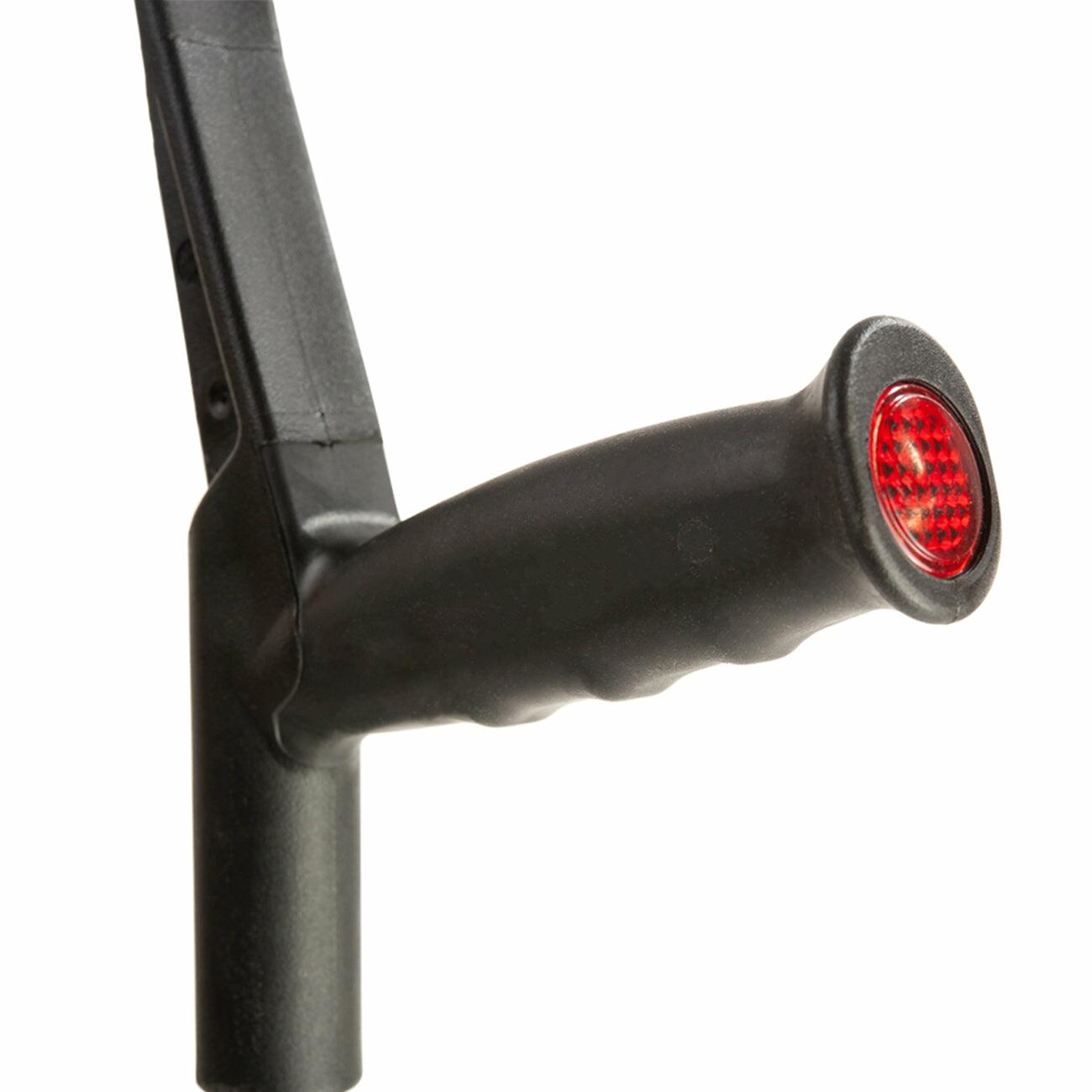 Soft grip handle of the Flexyfoot Soft Grip Open Cuff Crutch