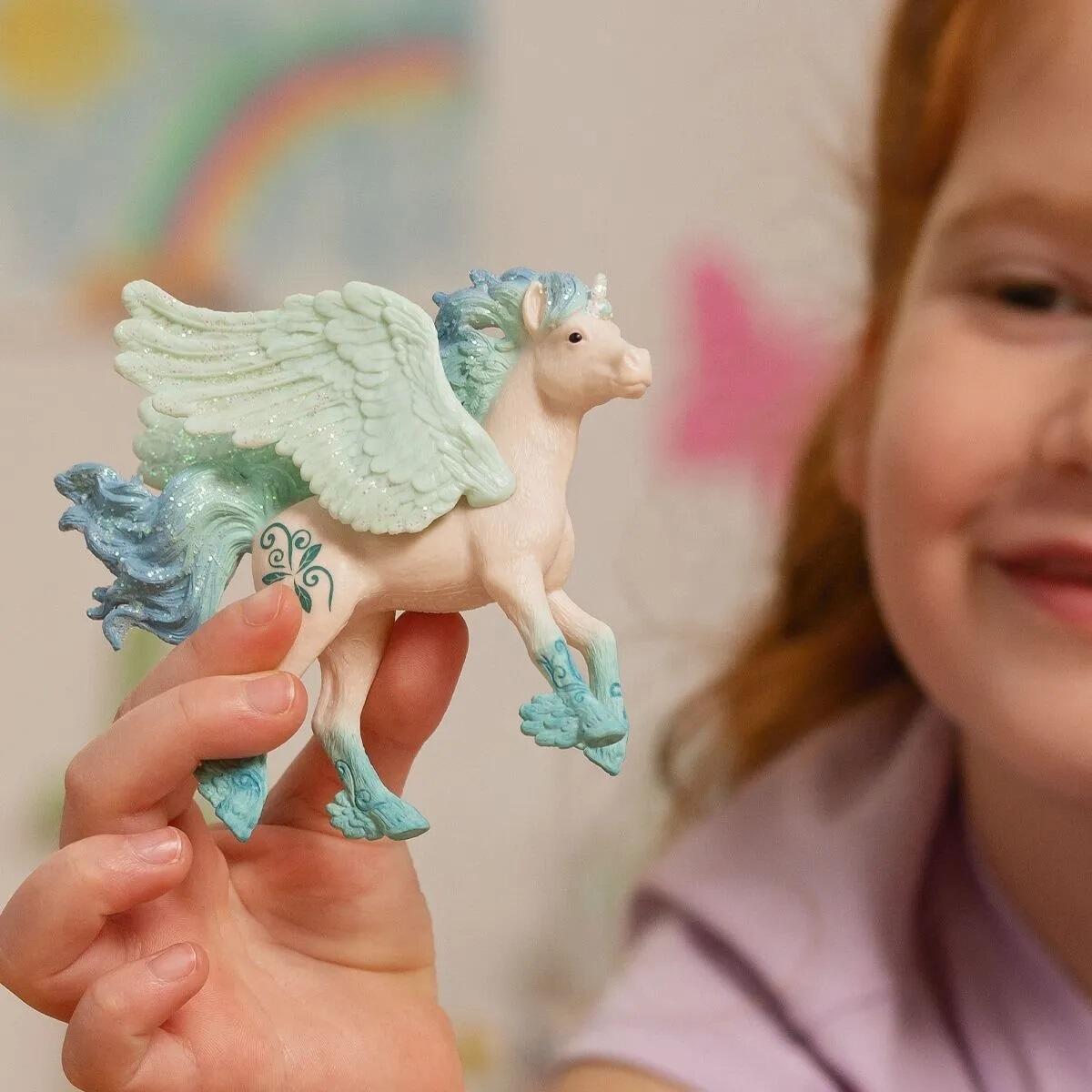 Schleich Bayala Stormy Unicorn Pegasus Foal 70824 Toy Figurine