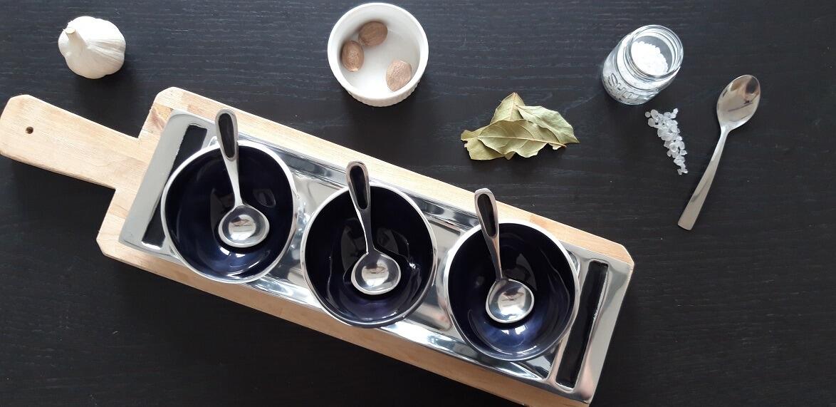 Grey sauce set with spoons