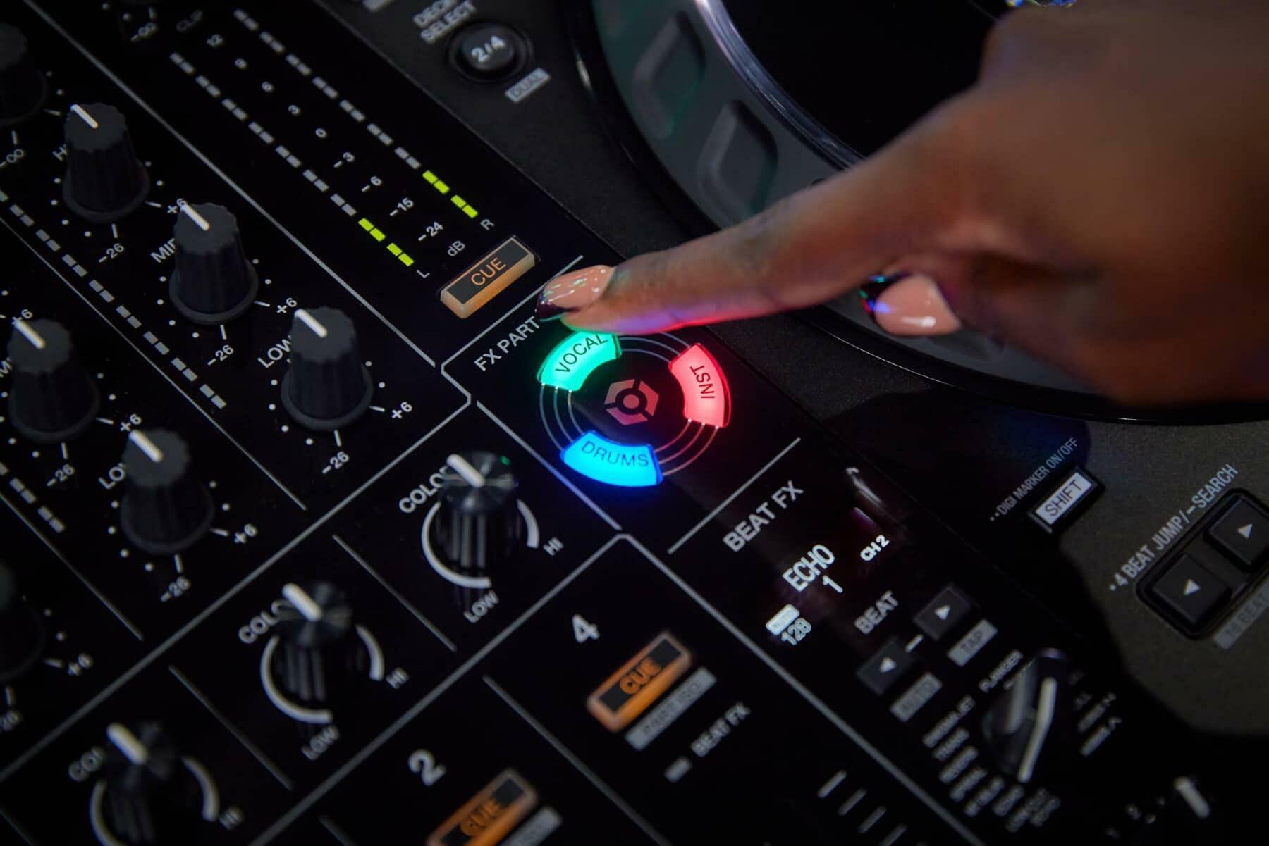 Pioneer DJ DDJ-FLX10 Professional DJ Controller lifestyle image 1