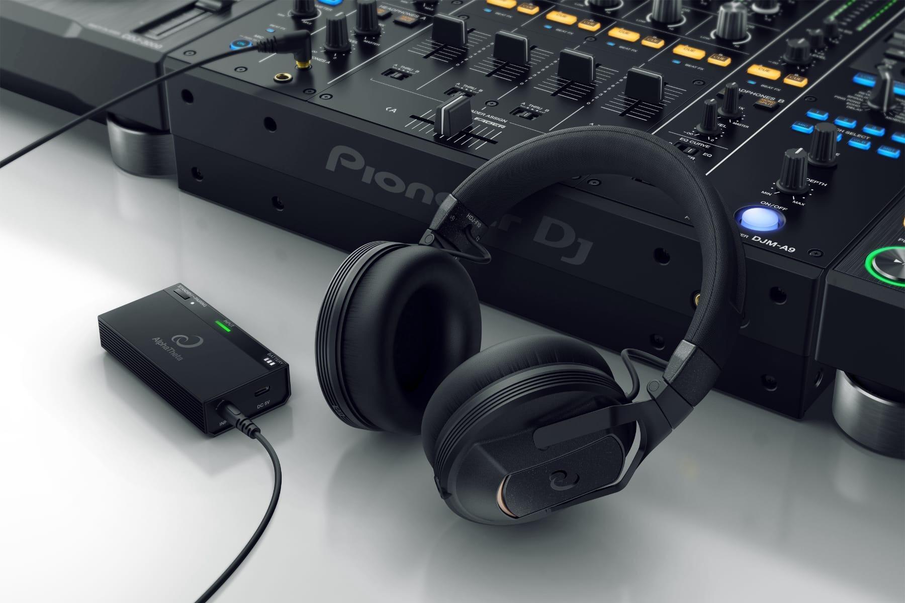 AlphaTheta HDJ-F10-TX Professional Wireless DJ Headphones with Transmitter and mixer