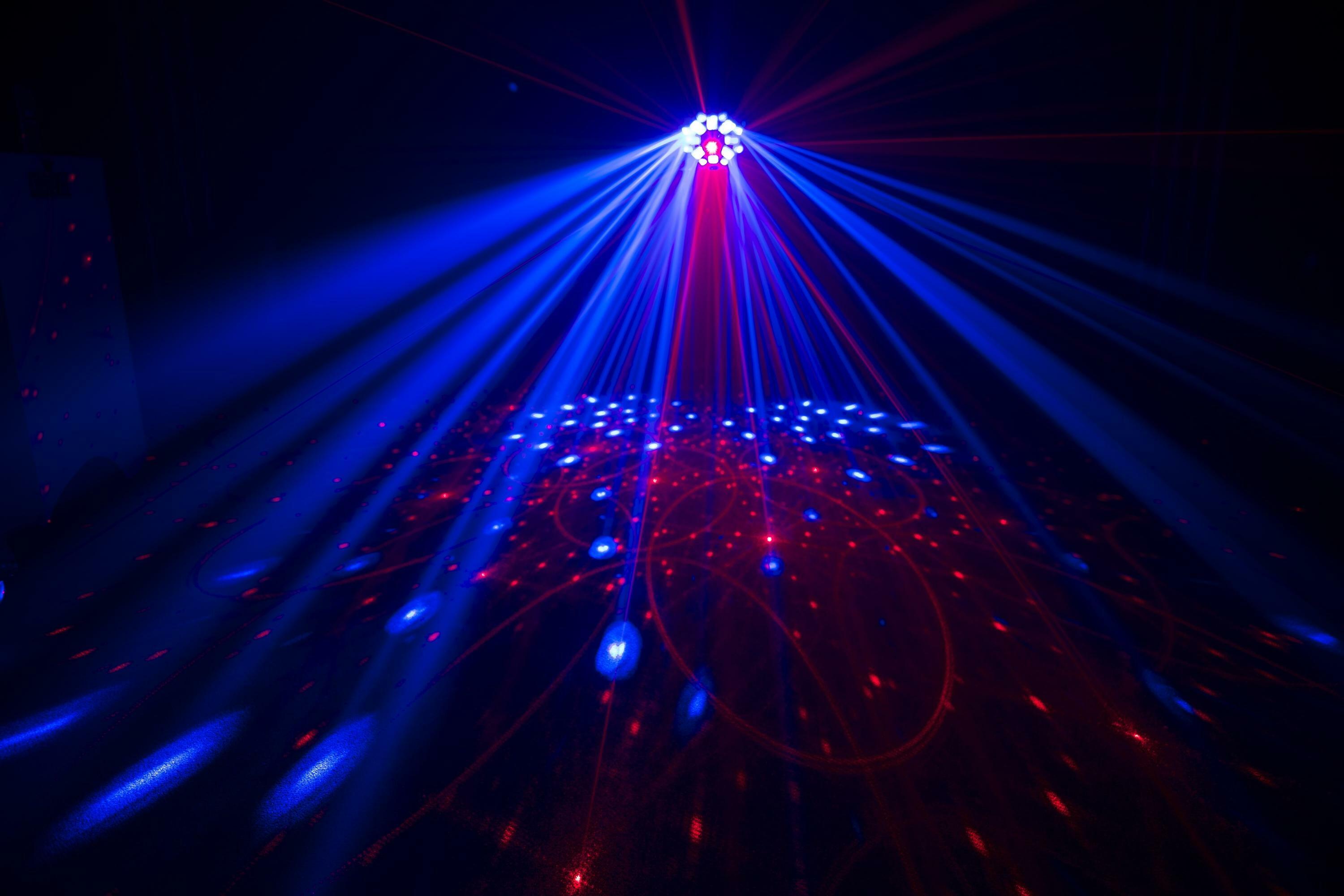 Chauvet DJ Swarm Wash FX ILS effect 2