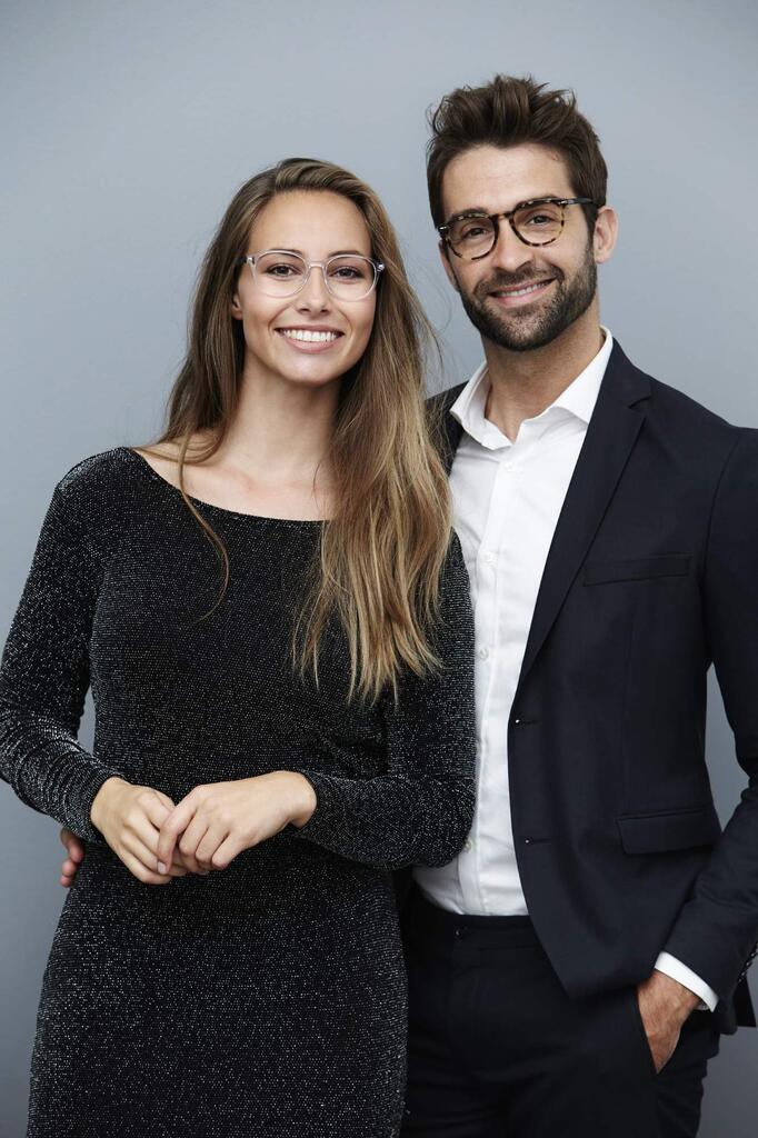 Our Top 9 Reasons to Rock Glasses on a Date