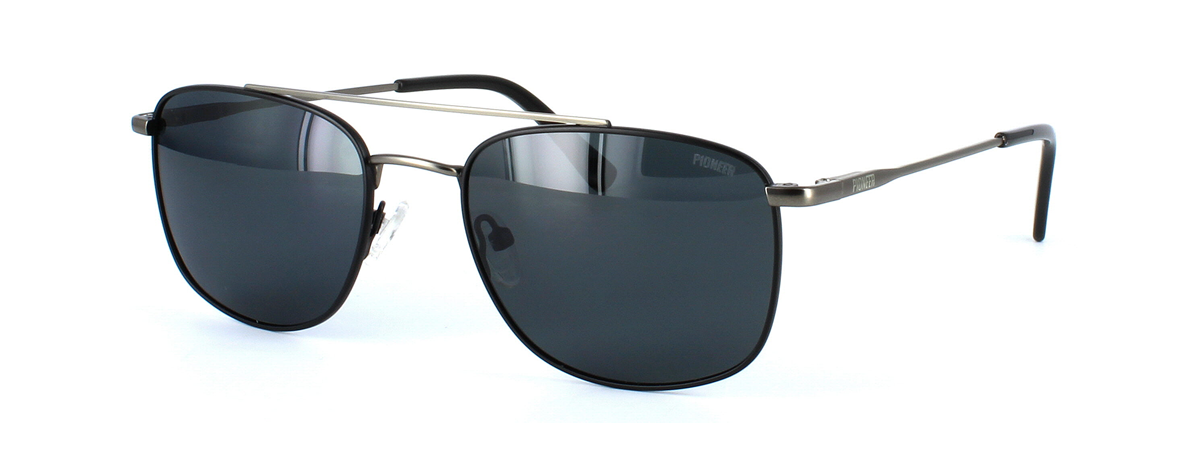Carlo - Unisex 2-tone aviator style sunglasses here in black and gunmetal - image view 3