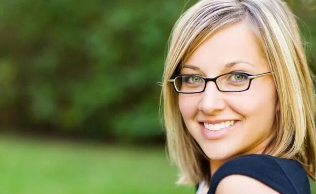 Elevate Your Look: Women's Glasses and Contact Lenses