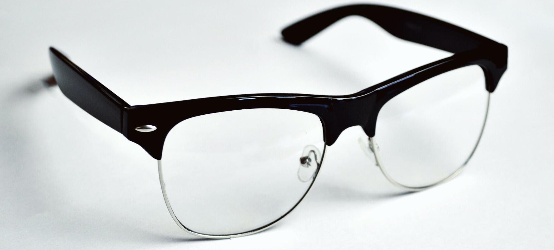 Do You Need Anti Scratch Coating on Your Glasses?