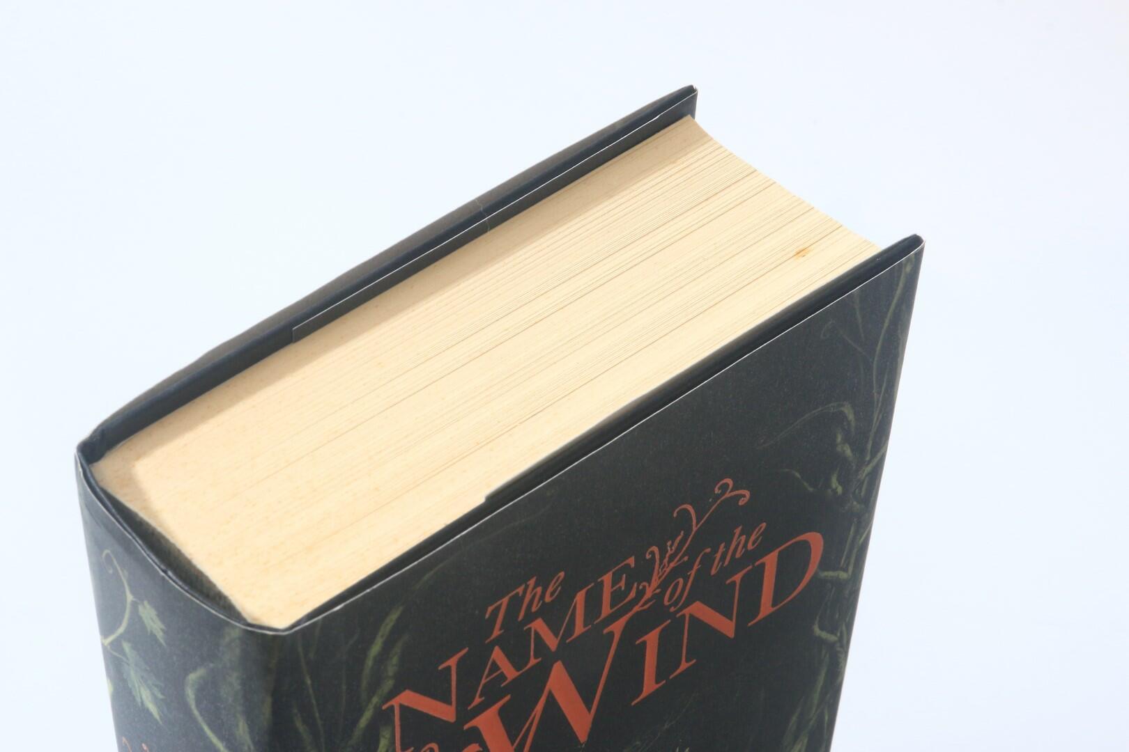 Patrick Rothfuss - The Name of the Wind - Gollancz, 2007, First Edition.