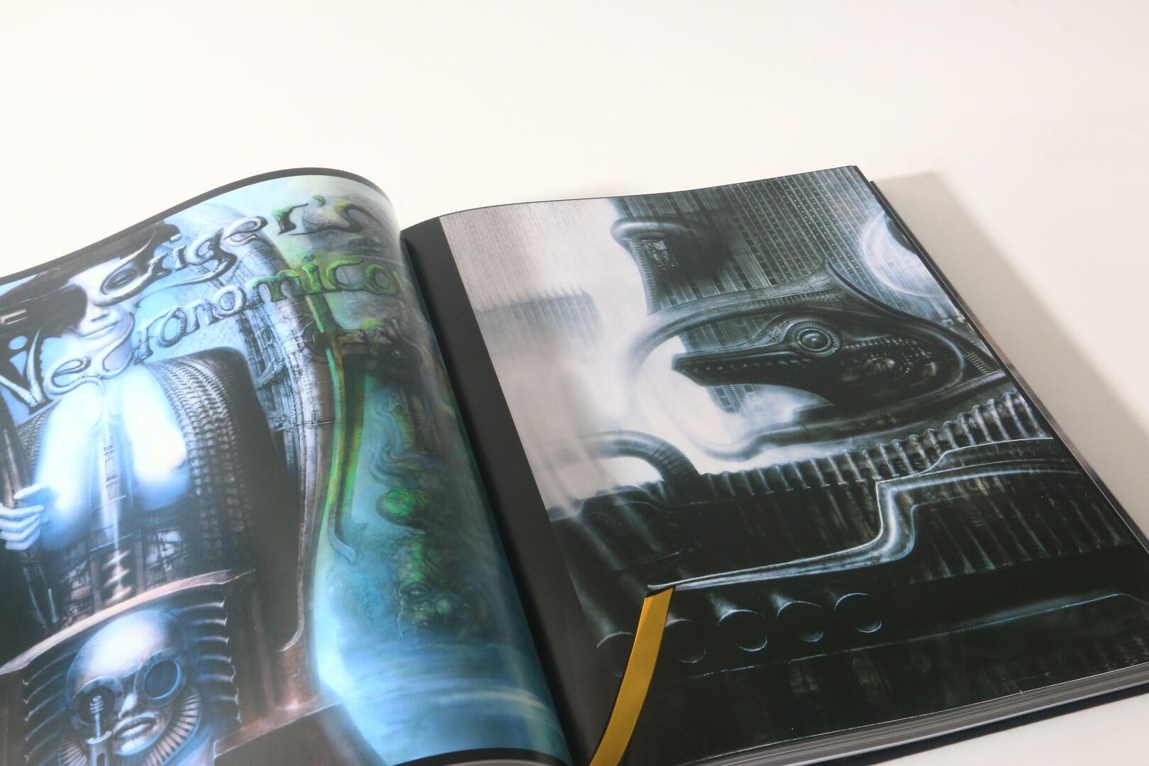 Jerad Walters [ed.] - A Lovecraft Retrospective: Artists Inspired by H.P. Lovecraft - Centipede Press, 2008, Limited Edition.