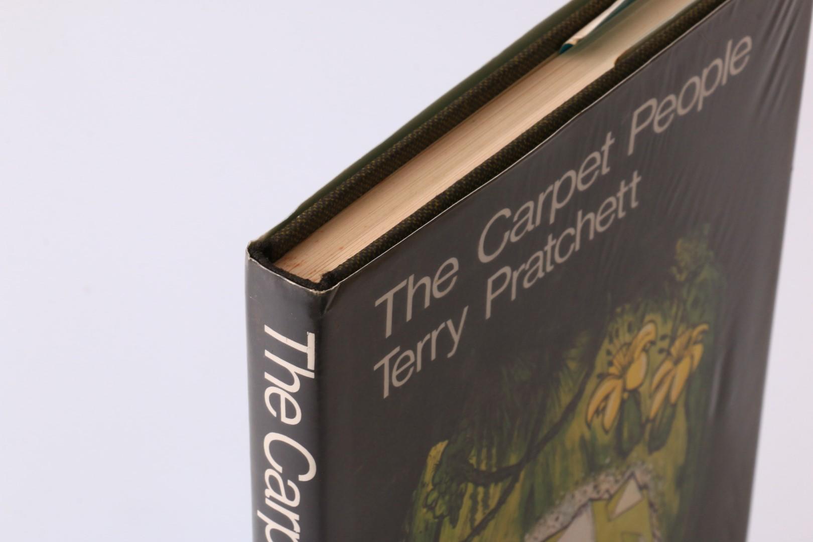 Terry Pratchett - The Carpet People - Colin Smythe, 1971, Signed First Edition.