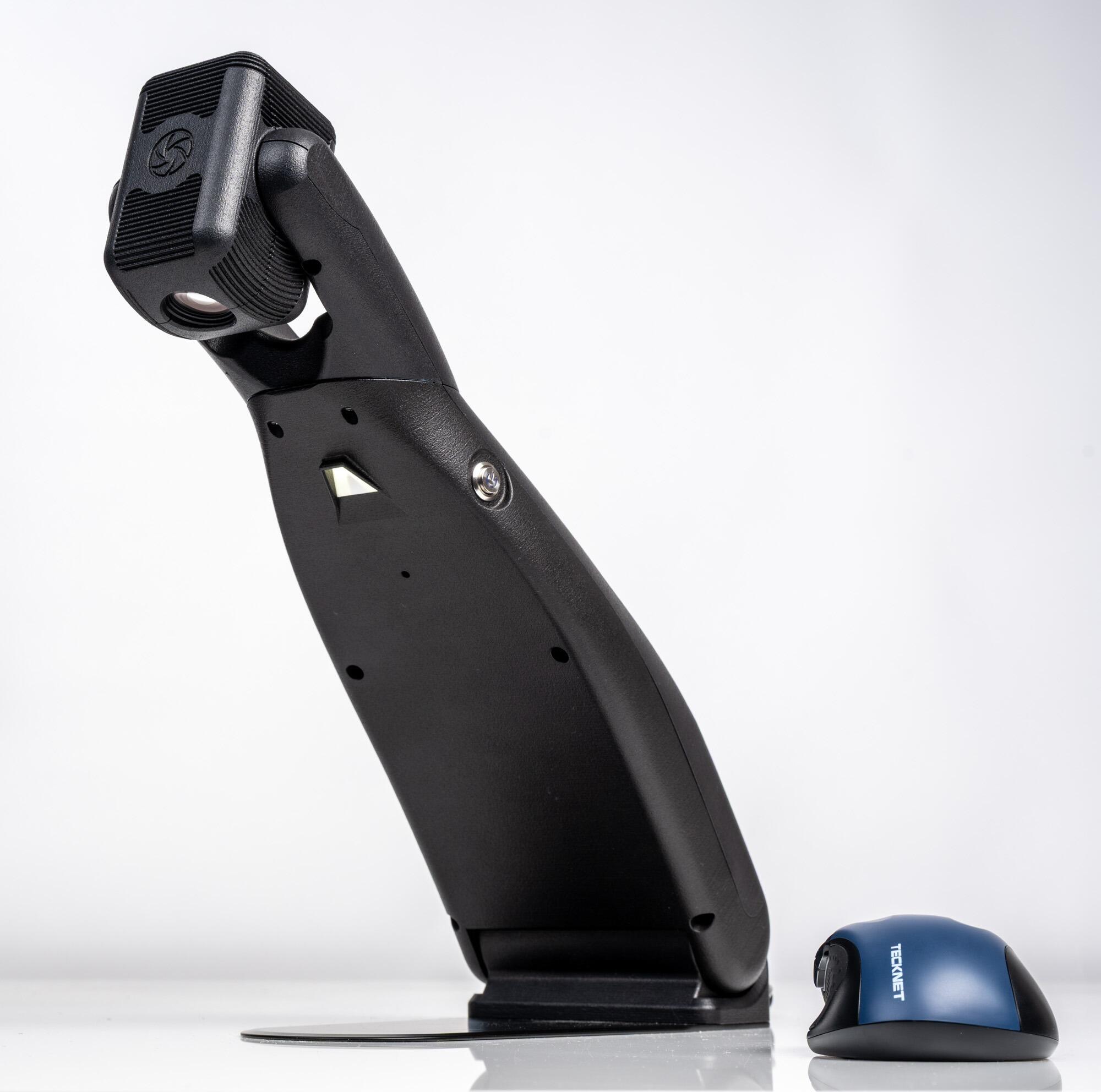Helix Pro with its mouse