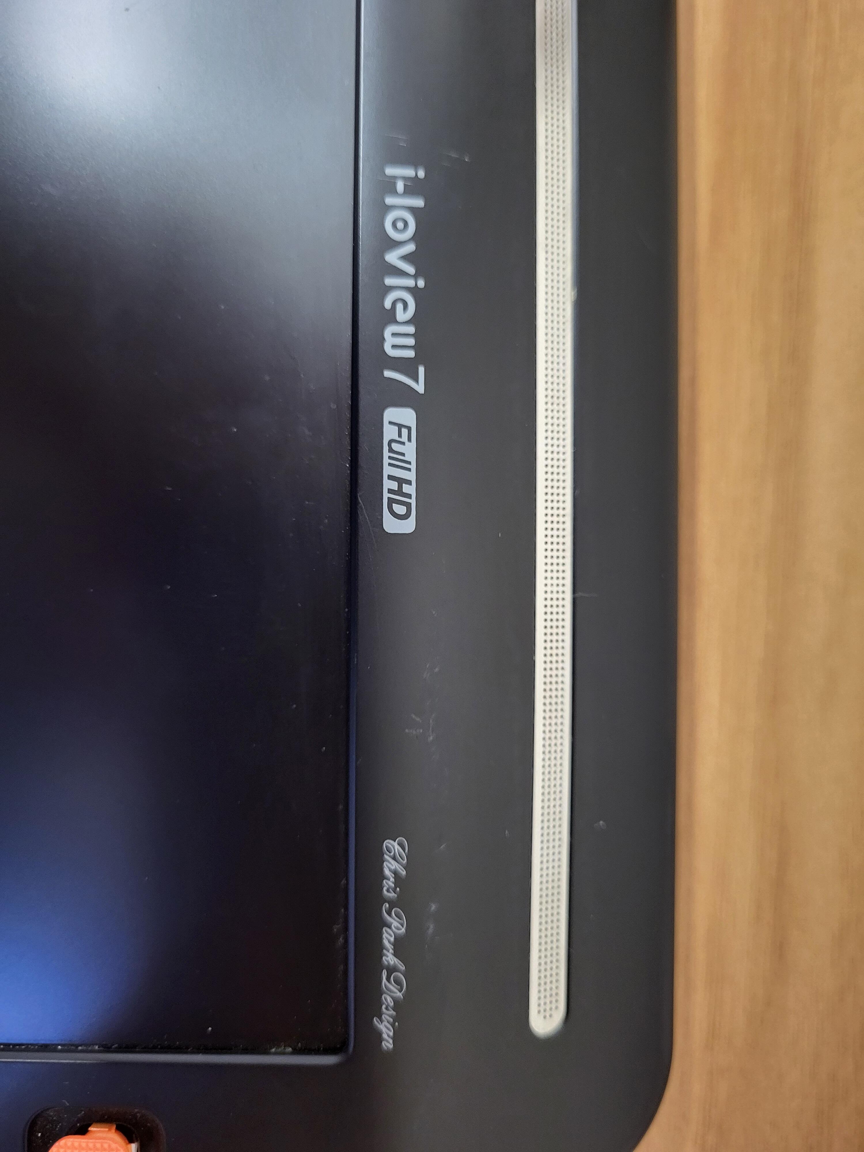 slight scratching on Secondhand i-loview 7 Full HD