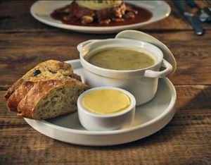 Genware Porcelain Low Presentation Plate 20cm/ 8" (Pack of 6) - 3