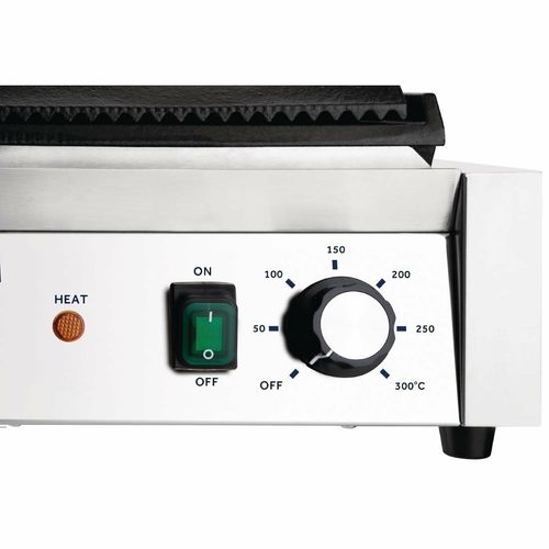 Nisbets Essentials Contact Grill Ribbed Top - DA396 - 10