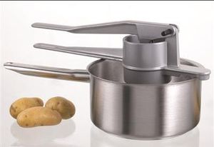 Matfer Manual Potato Masher - Standard - 980630 - 11107-01