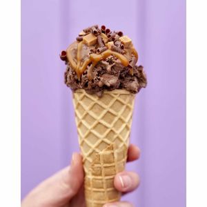 Simply Salted Caramel Topping Sauce 1kg - HT851 - 3