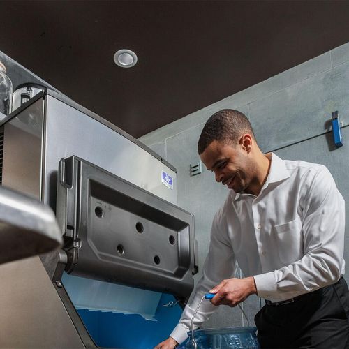 Manitowoc Ice Indigo NXT iT1500 Series 674kg Ice Machine Full Dice - 9