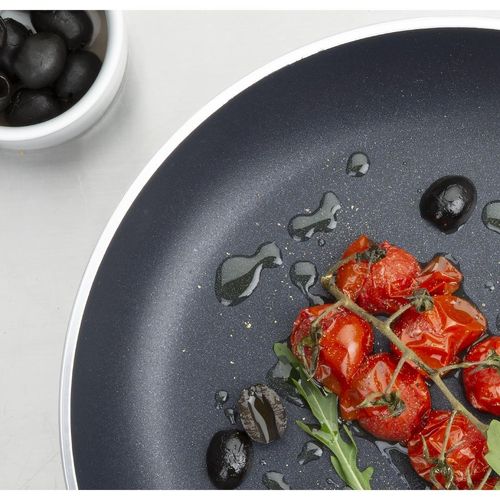 Vogue Non Stick Teflon Aluminium Frying Pan 240mm - S342  - 7