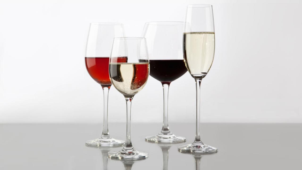 What is the best wine glass material Different Glass Materials what