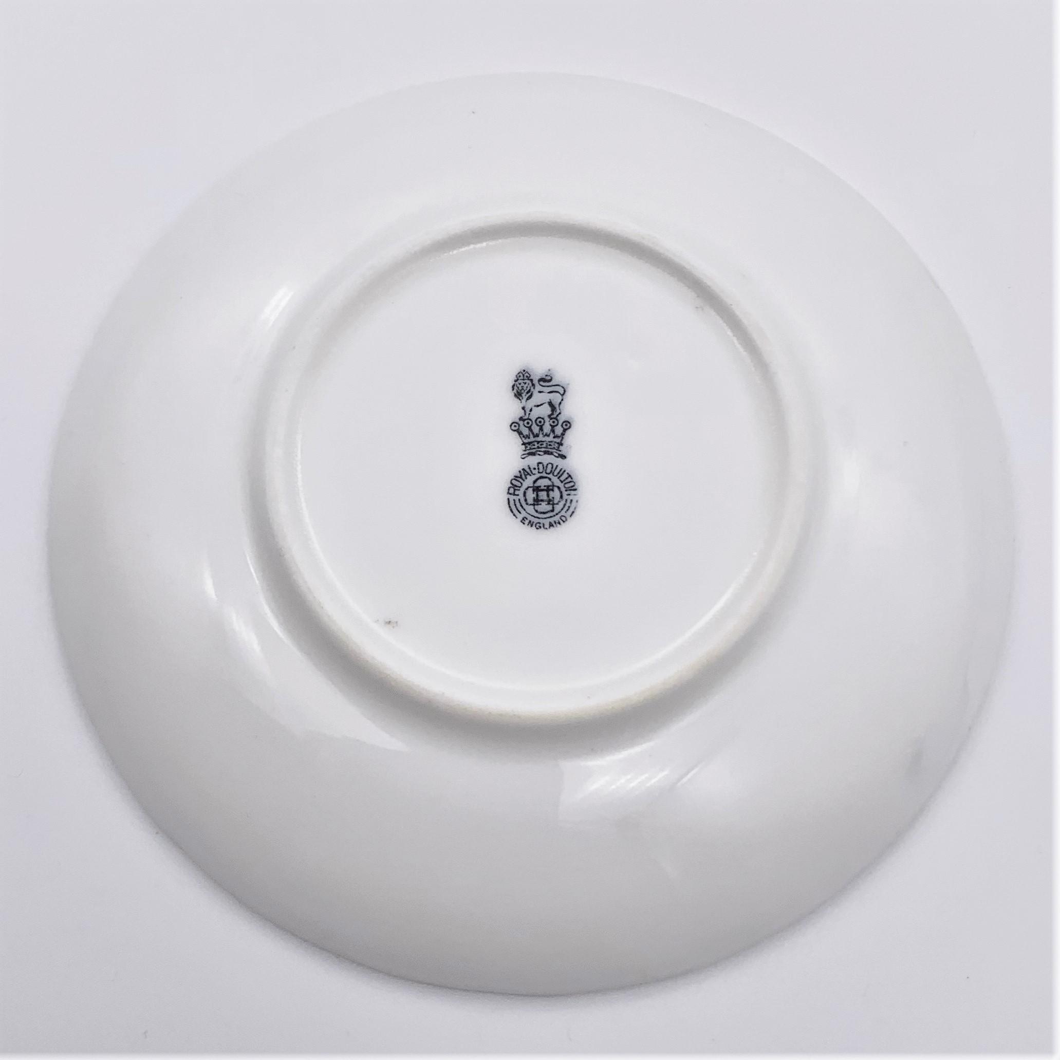Royal Doulton "God Bless The Cat" Pin DIsh from "The Souter Kateroo" Cat series - back