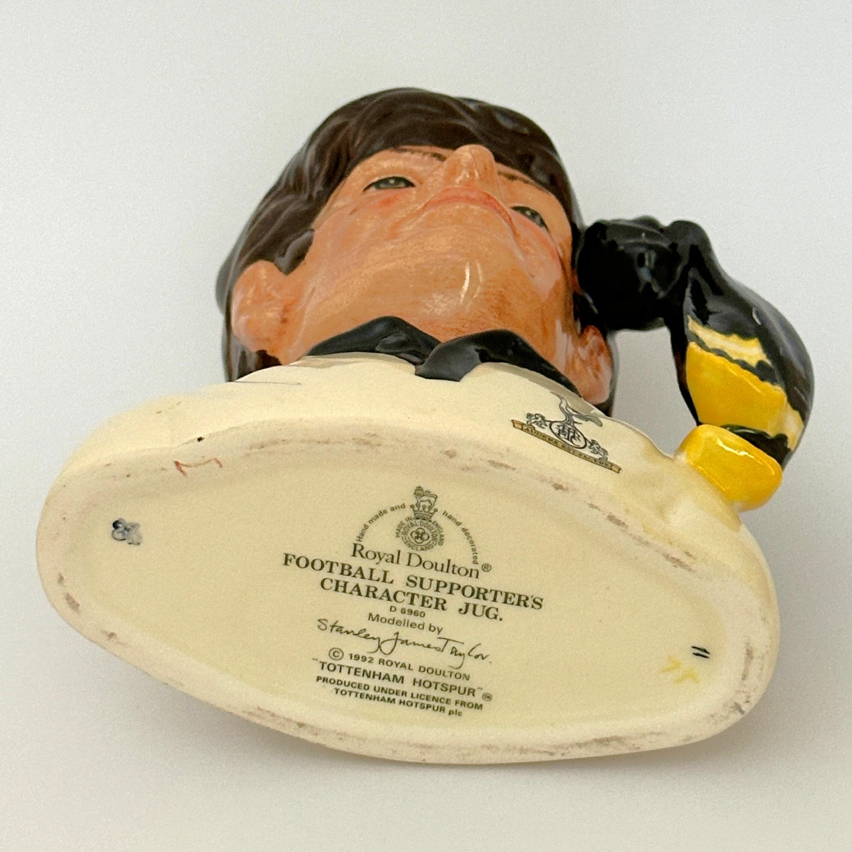 Royal Doulton D6960 Tottenham Hotspur Football Supporter Character Jug - base