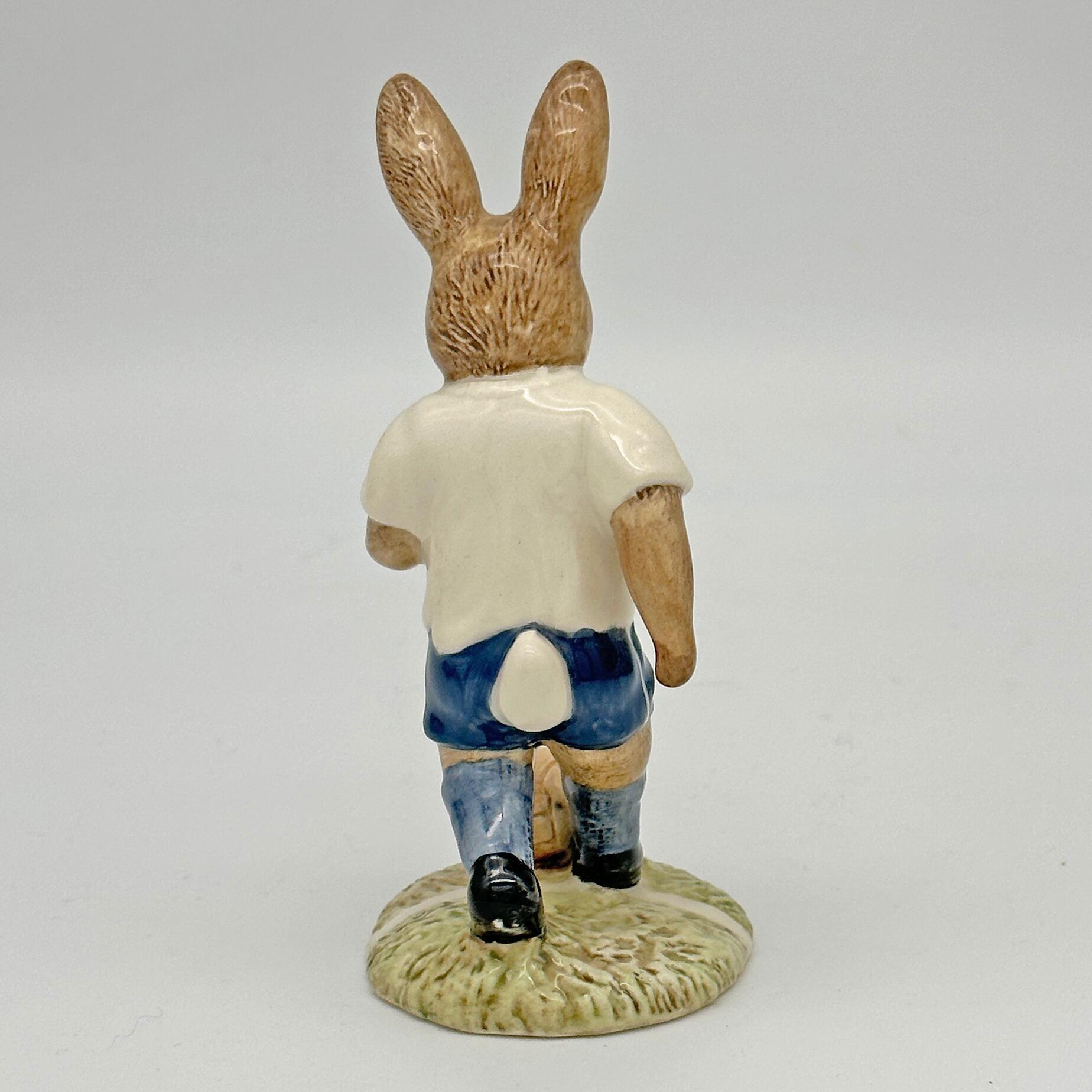 Royal Doulton Bunnykins figure - DB121 Footballer in White and Blue - back