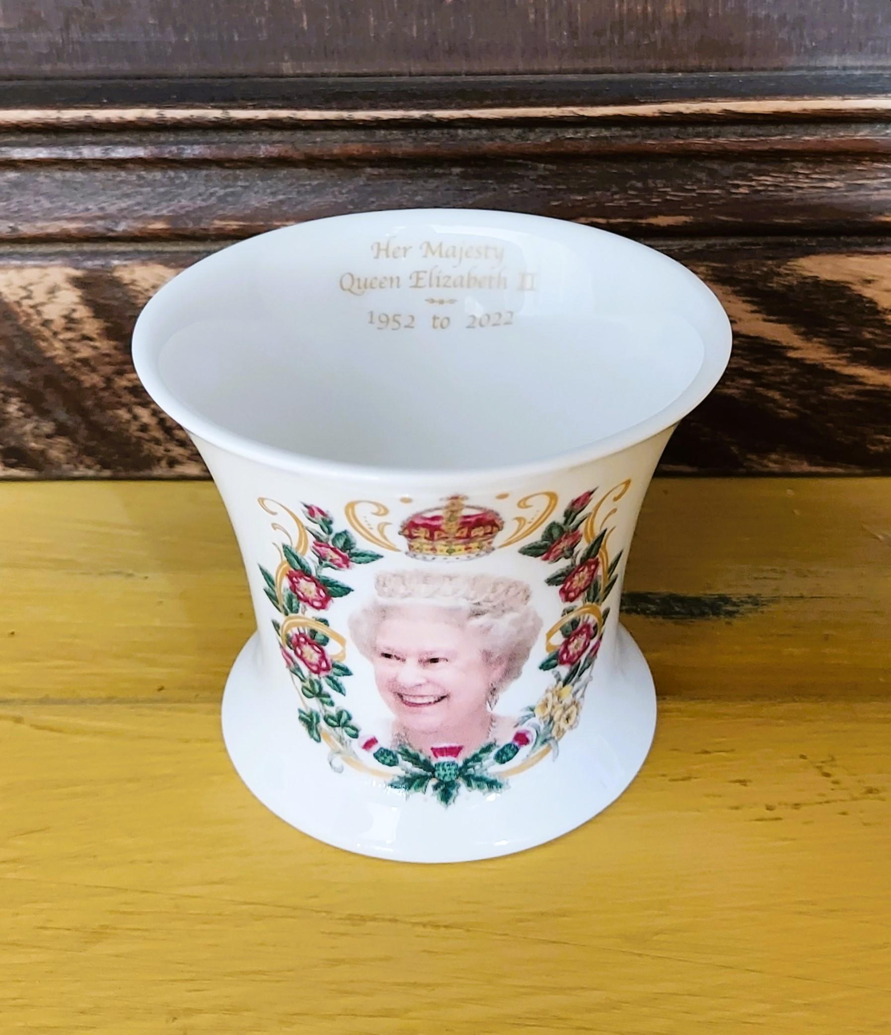 Queen Elizabeth II commemorative Candle Votive