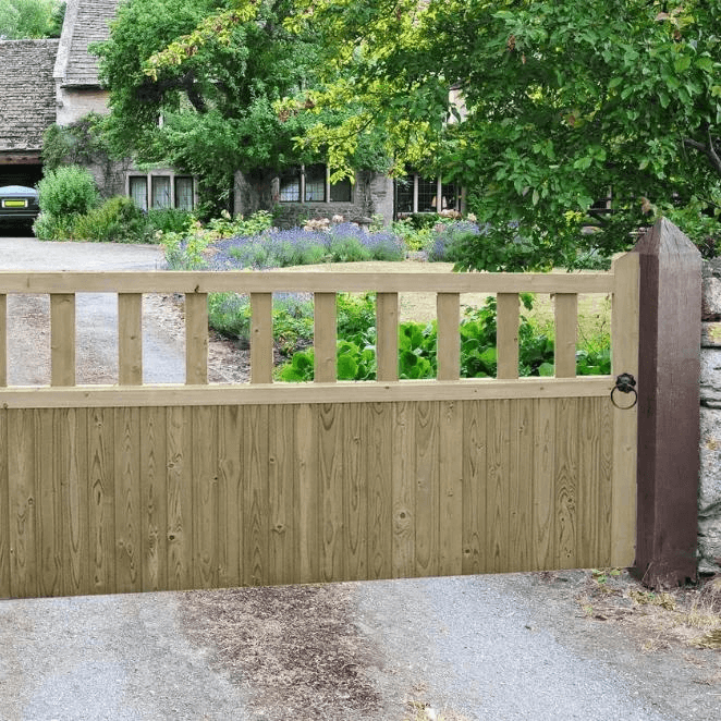 Hampton Courtyard Gates - Softwood