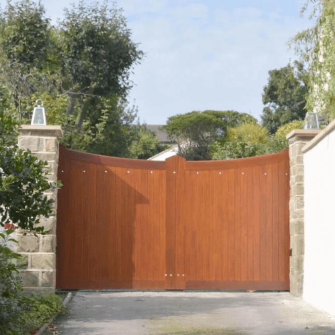 Made to Measure Cotswold Courtyard Gate - Softwood and Hardwood