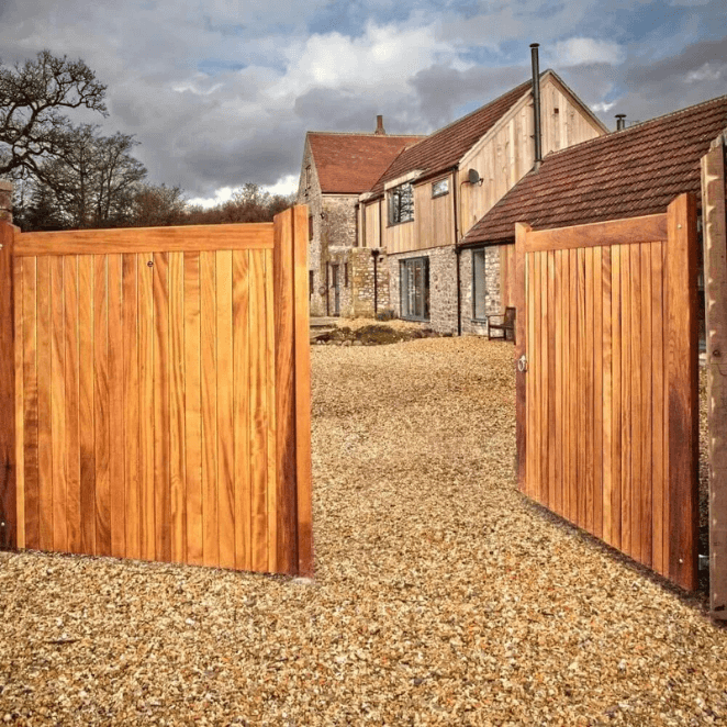 Made to Measure Manor Courtyard Gate