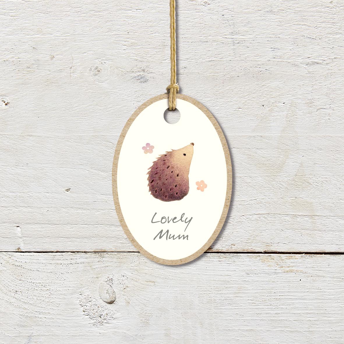 Small Wooden Keepsake Plaque/Tag featuring a cute hedgehog with a ’Lovely Mum’ caption.